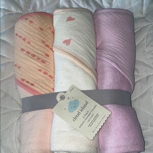 Cloud Island Pink and White Hooded Towels